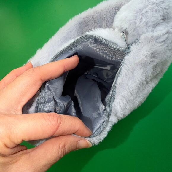 Y2K Japan Soft Fur Plush Star Shoulder Bag Purse Paper Punch Whimsy Gray Grey - Picture 4 of 6